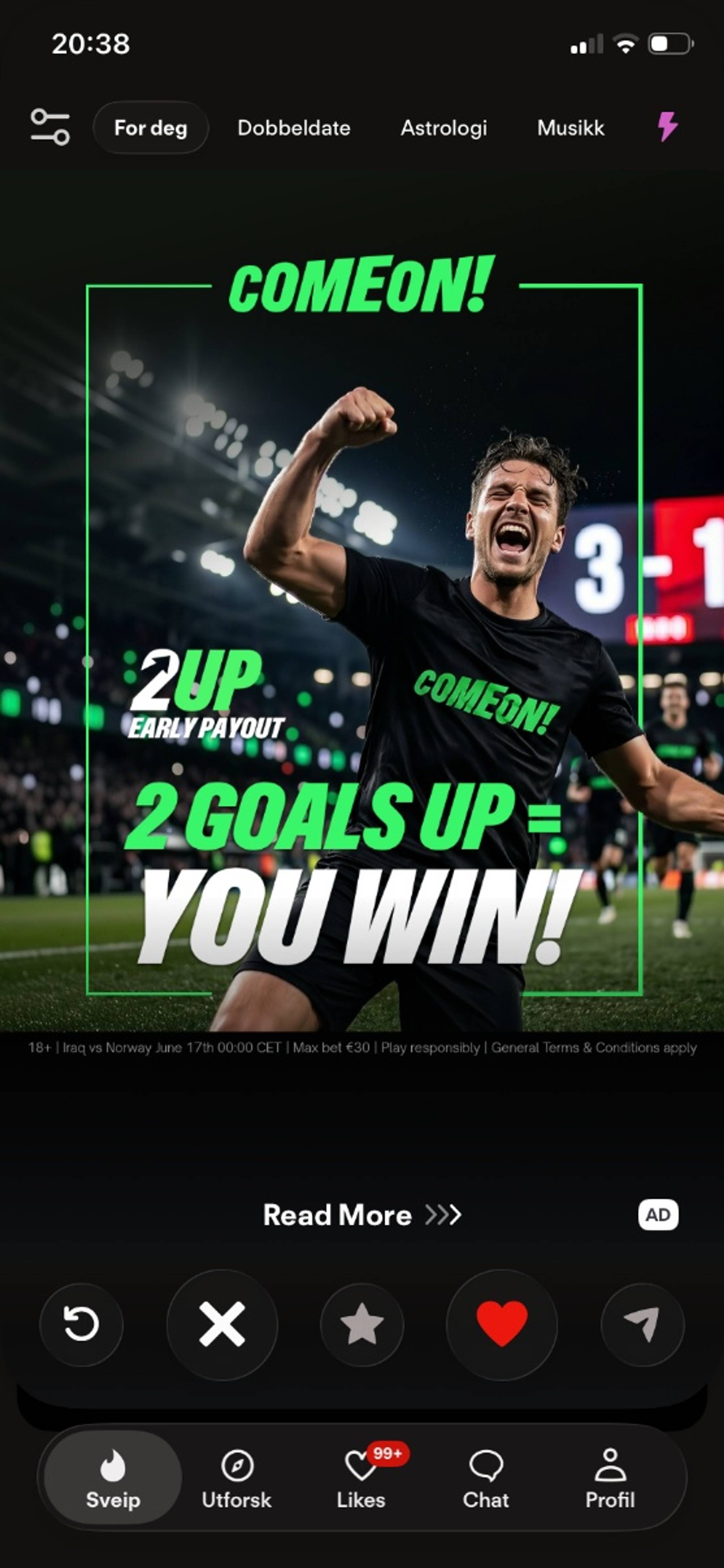 Et skjermbilde av en Comeon-reklame. En fotballspiller som jubler og teksten "2 Goals up, you win". Reklamen ser ut til å være på Tinder-appen