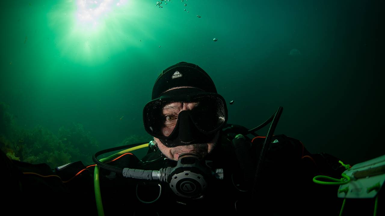 Selfie av dykker og undervannsfotograf, Vasco Pinhol