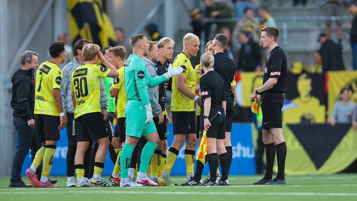 Raste mot dommeren da Start «scoret» på overtid av overtiden