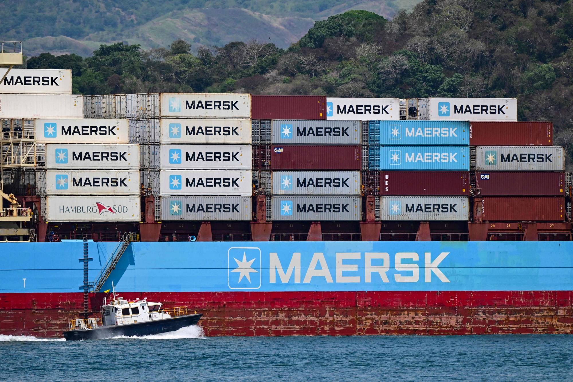 Et Maersk-skip i Panamakanalen.