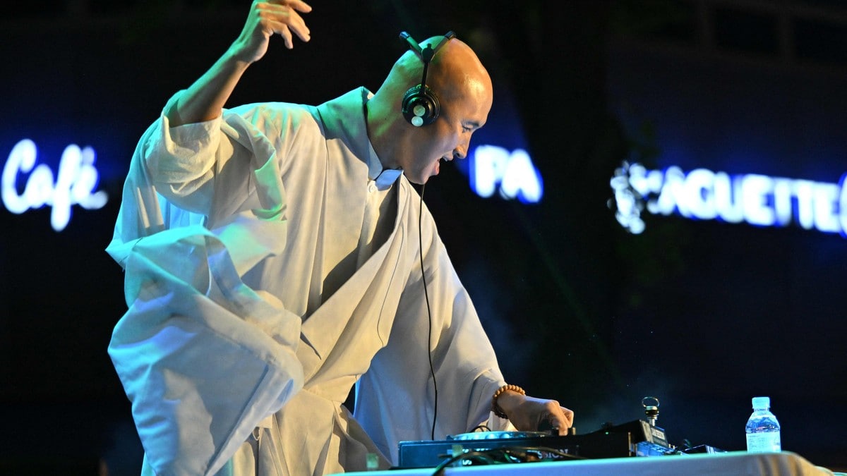 Buddhister raser over DJ