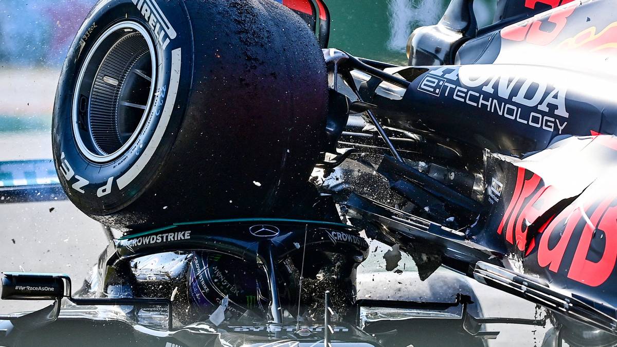 Schianto di una stella in Formula 1: la gara è finita per Hamilton e Verstappen – NRK Sport – Notizie sportive, risultati e programma delle trasmissioni