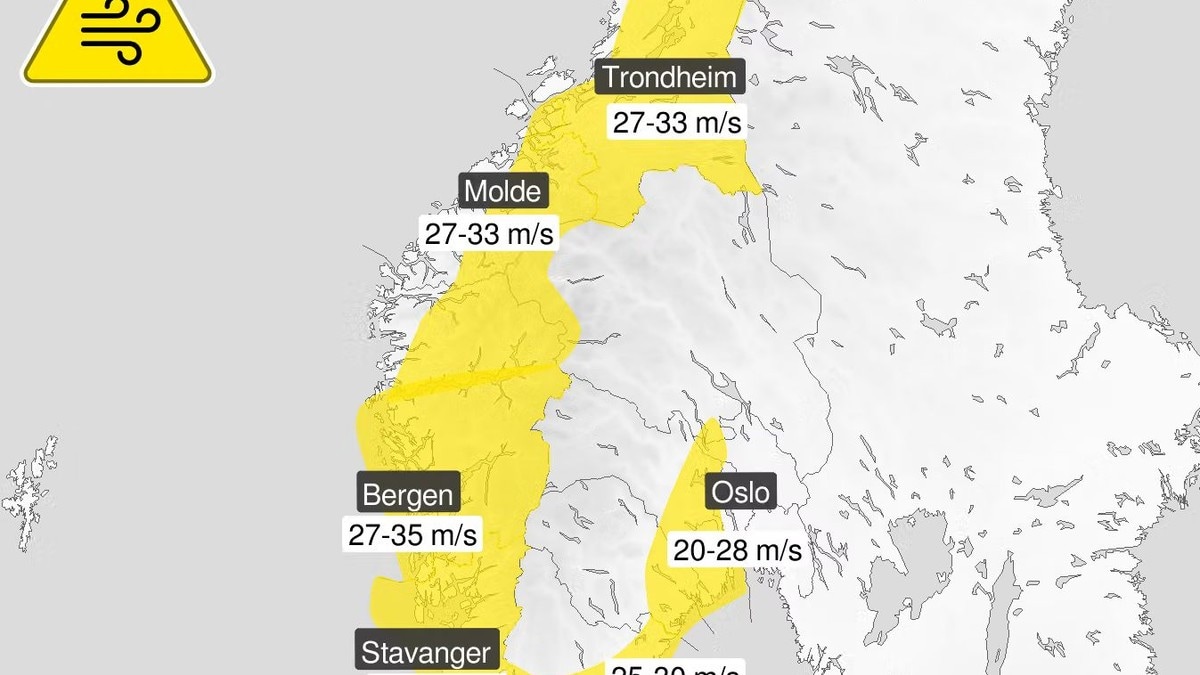 Stormen på Østlandet: Flere tusen uten strøm