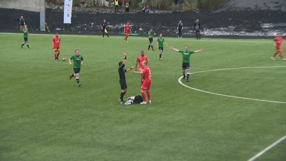 Her sparker Lillestrøm-spilleren ned en 3.divisjonsspiller