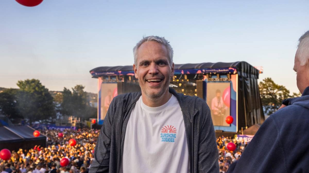 Uenig om salg av merch på konsert