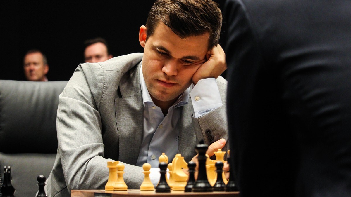 Carlsen rotet bort siste sjanse med hvit: – Tafatt forsøk