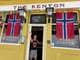 Gry Blekastad Almås / NRK En mann avbildet i en pub i London som heter The Kenton.