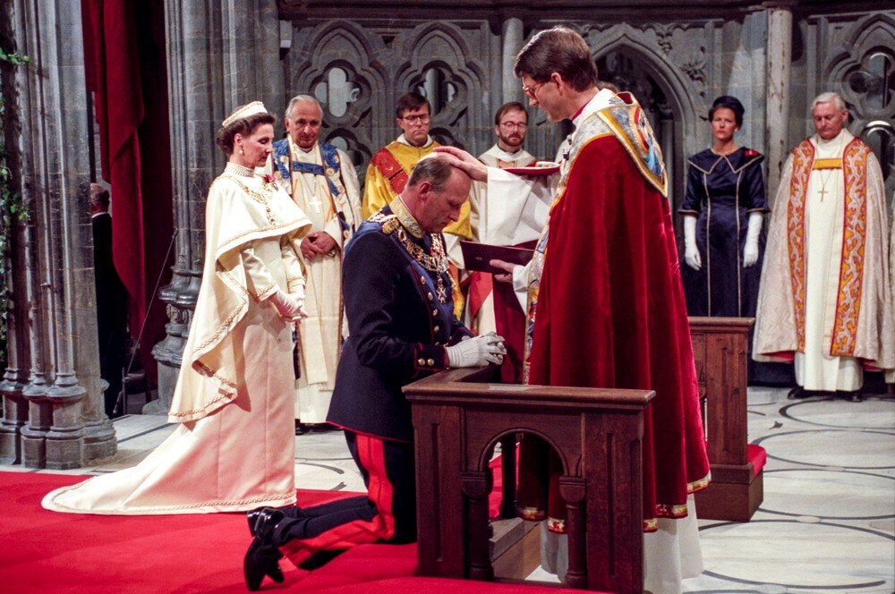 30 år på tronen: Kongeparet takker Norge