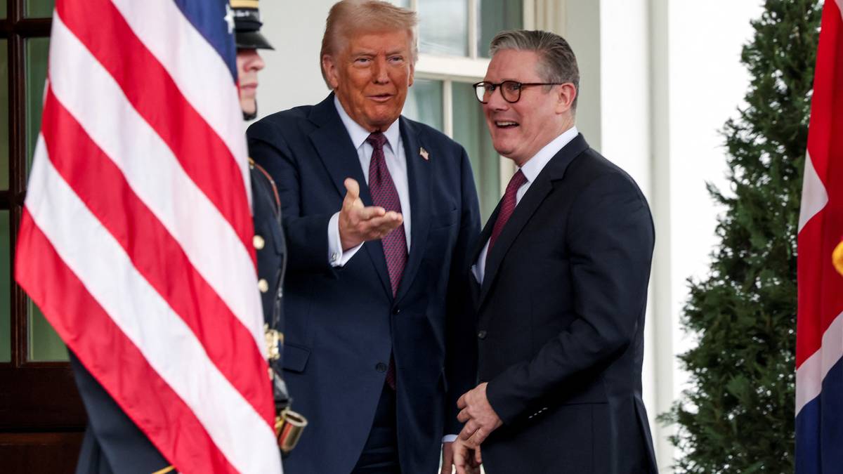 Møtet mellom Trump og Starmer i gang: Trump har fått brev fra Kong Charles