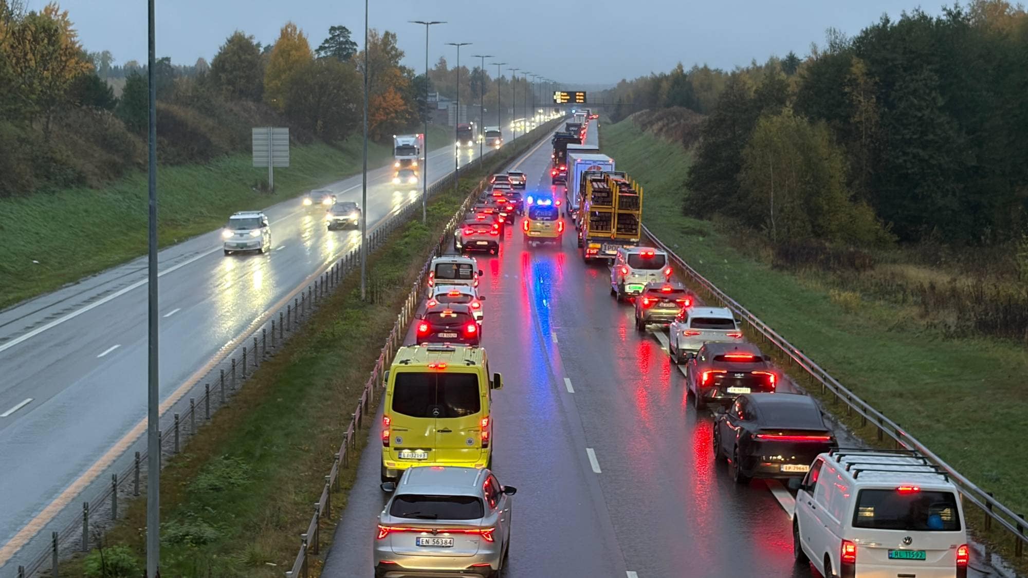 Kø E6 rygge
