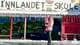 Privat Elisabeth Solvoll og datteren Elise utenfor Innlandet skole
