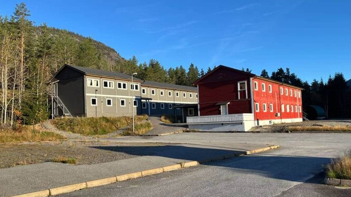 Vil at kommunen skal overta folkehøgskole-bygg
