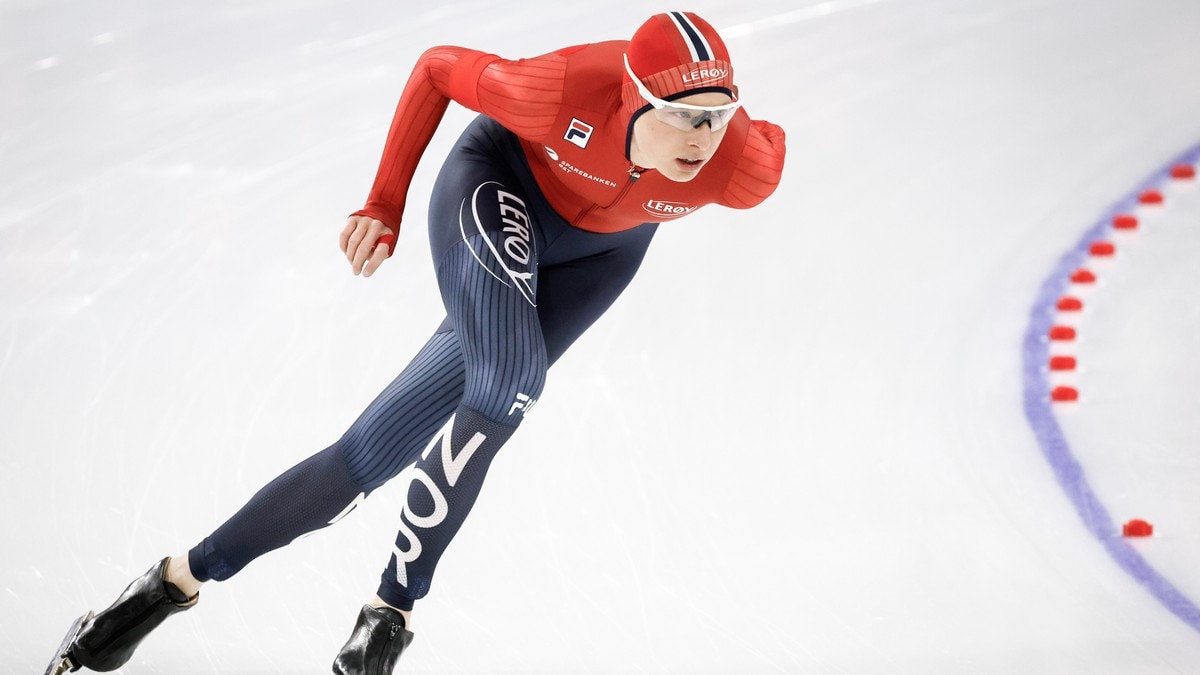 Wiklund med råsterk verdenscupseier – stilnet nederlandske fans i Heerenveen