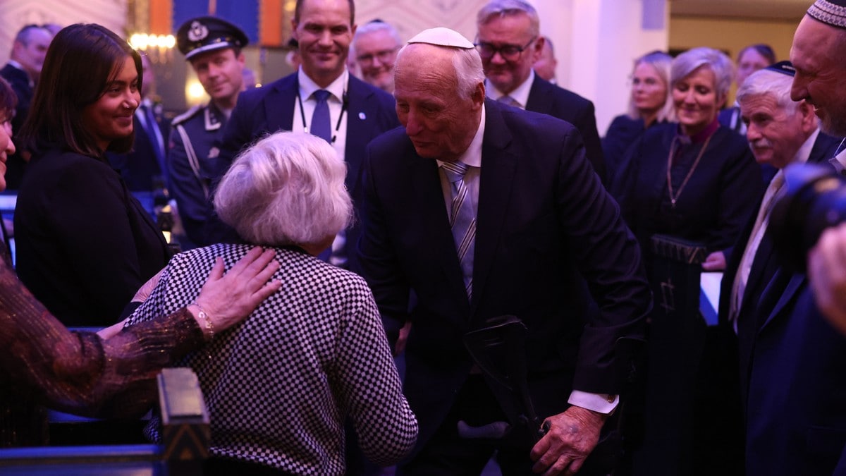 Holocaust-overlevende (98) møtte kongen: – Betyr at man ikke skal glemme