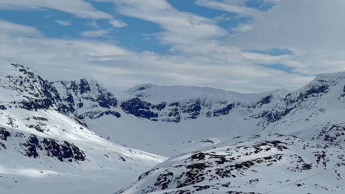 Fem personer tatt av skred – samtlige er funnet