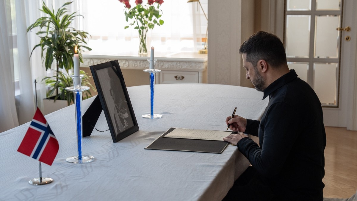 Zelenskyj signerte kondolanseprotokoll i Kyiv