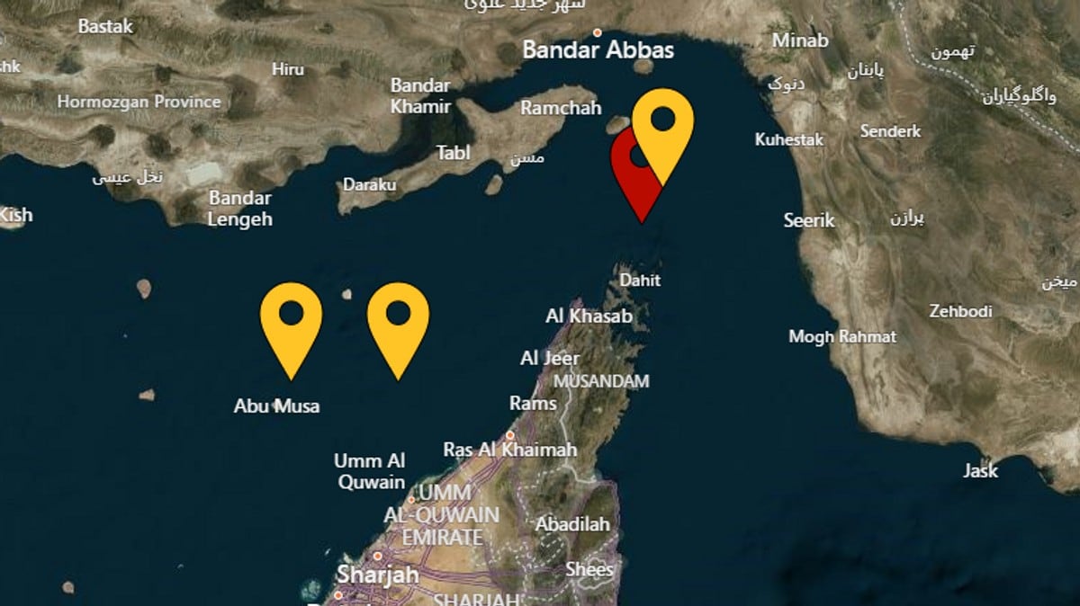 Lasteskip i brann i Hormuzstredet