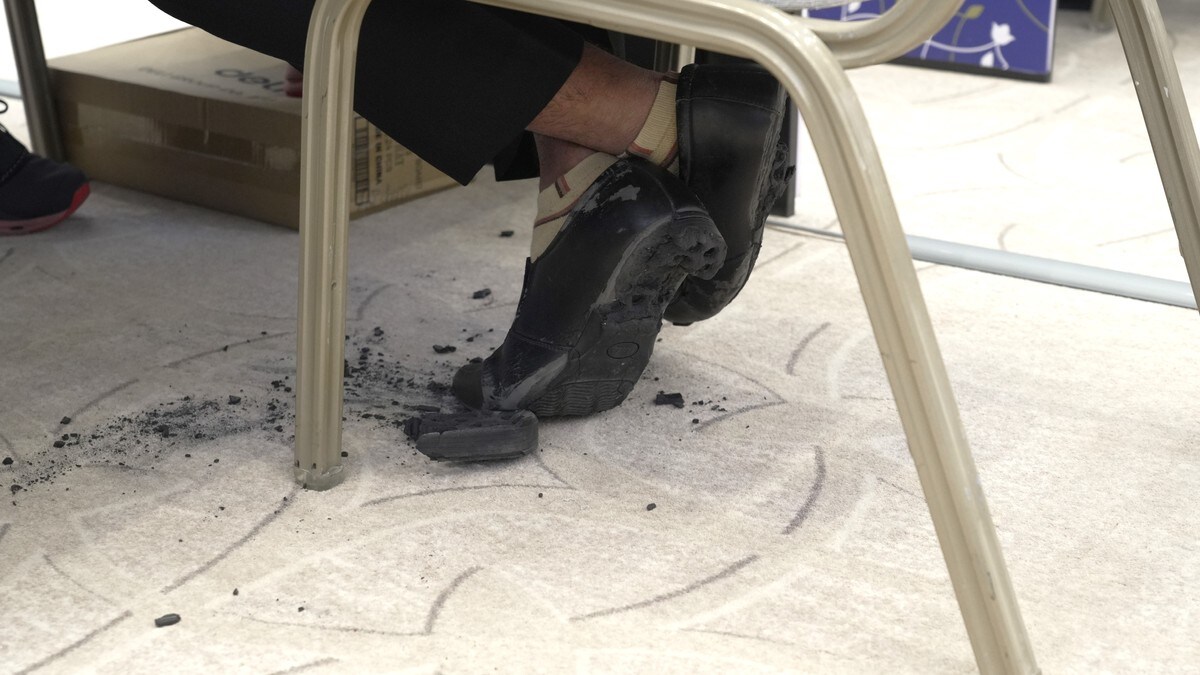 Skoen til indisk spiller smuldret opp – nå avslører han hva som skjedde