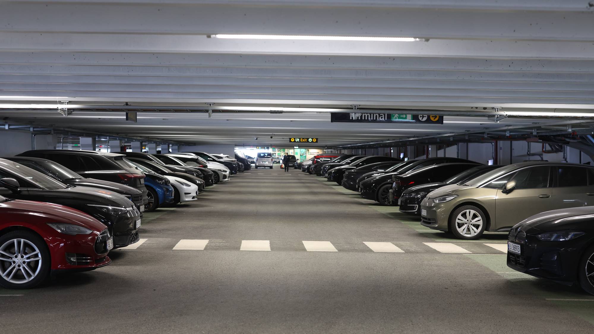 Parkeringshuset på Trondheim lufthavn Værnes