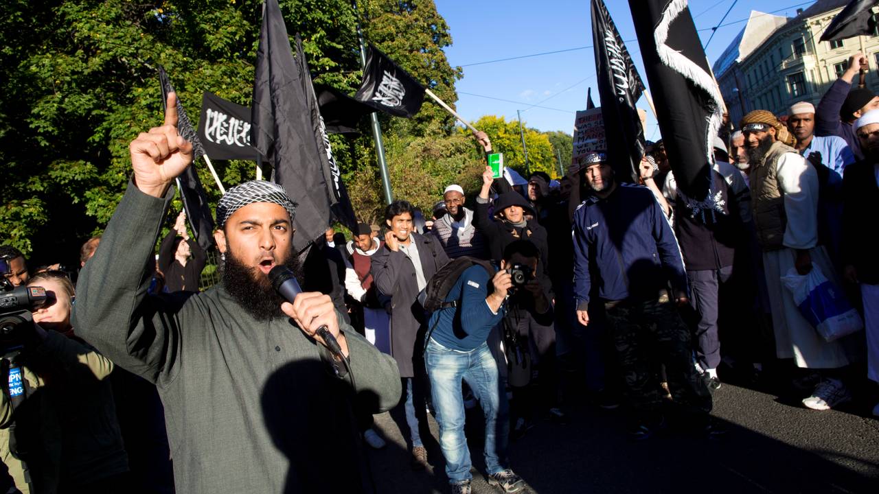 DEMONSTRASJON UTENFOR USAs AMBASSADE I OSLO
