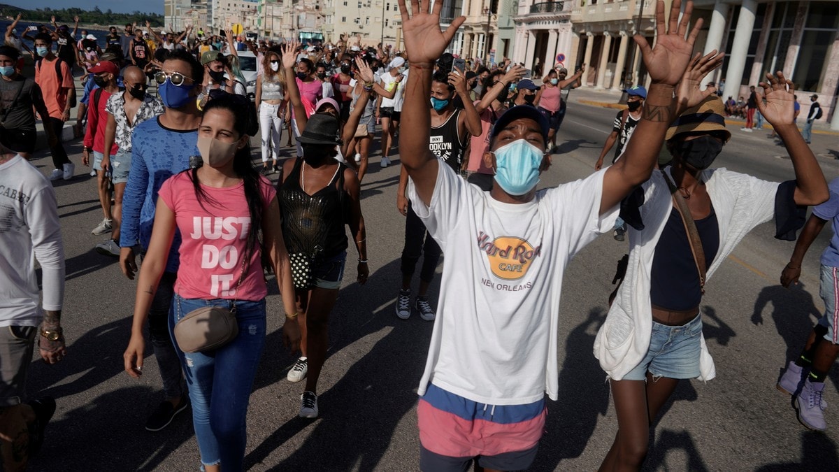 Store demonstrasjoner på Cuba: – Folk har mistet frykten for regimet