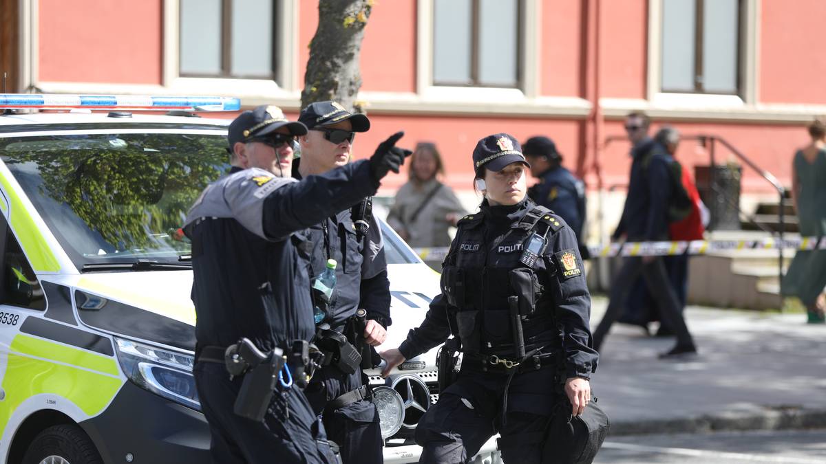 SIAN demonstrerte på Torvet i Trondheim - ble kastet reker