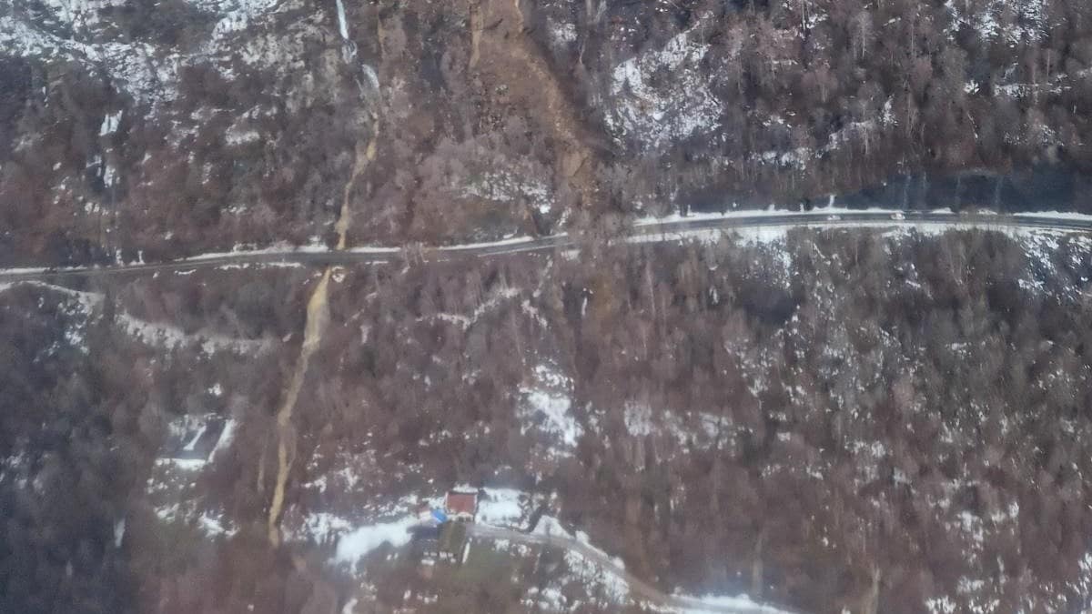 Sverre Folkedal hamna mellom to ras på veg til jobb