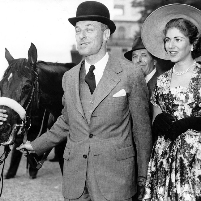 Baron Guy de Rothschild med kone og hest 