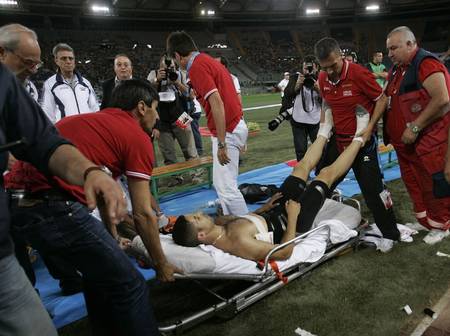 Salim Sdiri struck by javelin