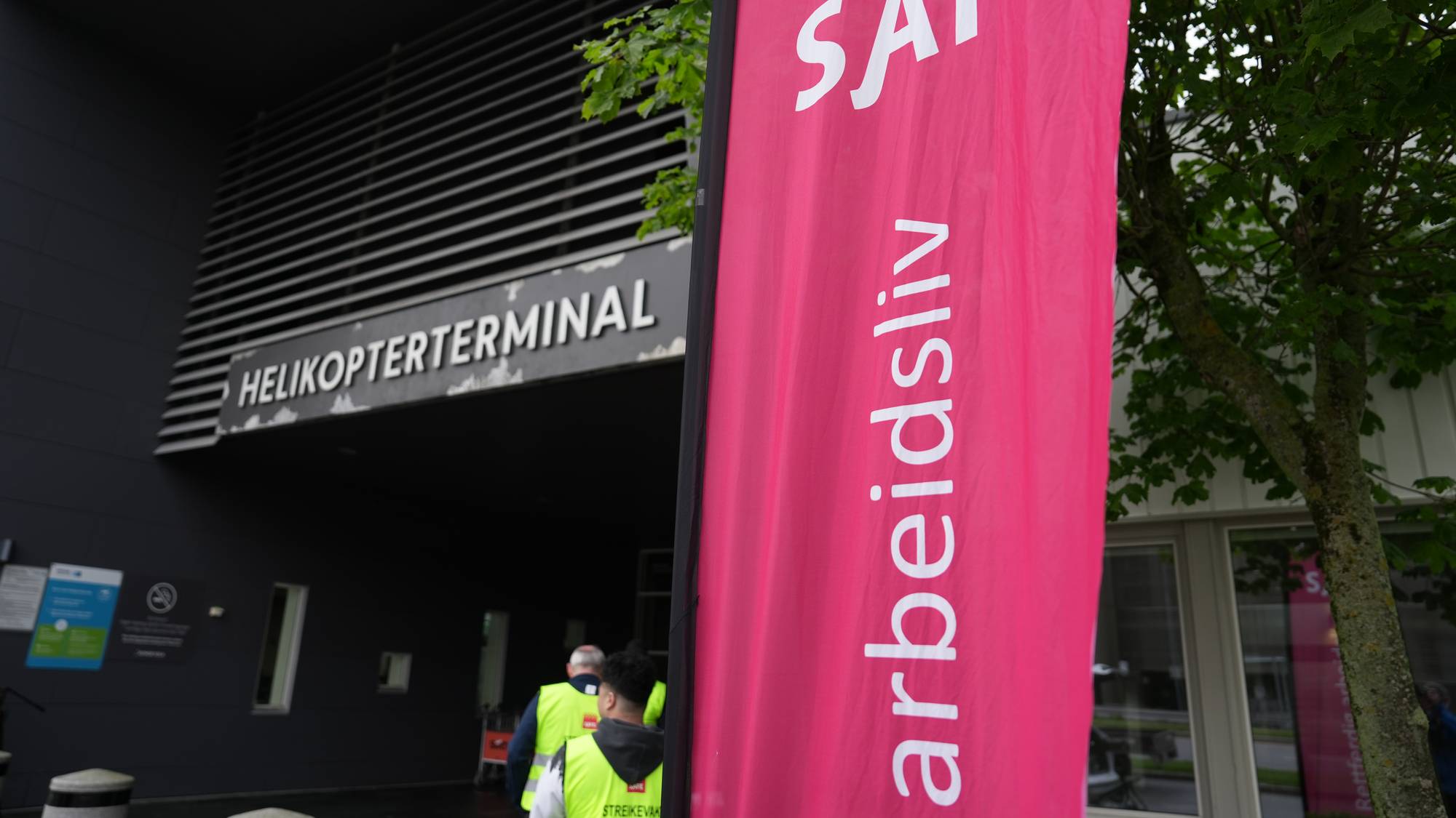Streikemarkering brønnservice Heliporten på Sola