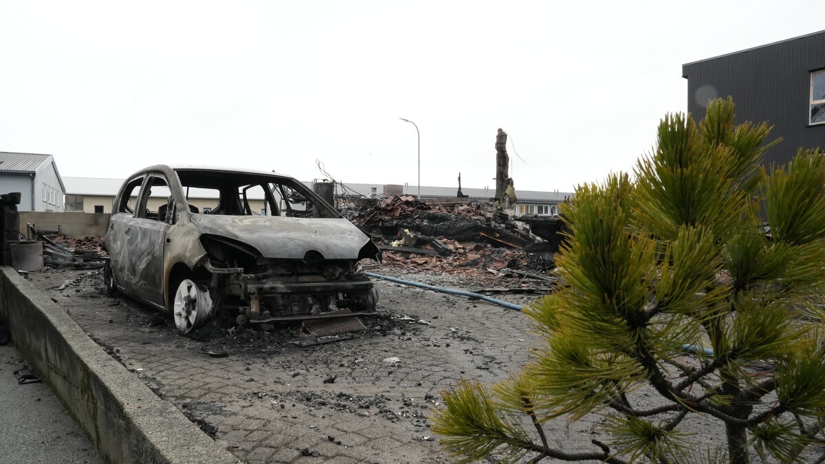 Kraftig boligbrann i Stavanger: En skadet, 47 evakuert