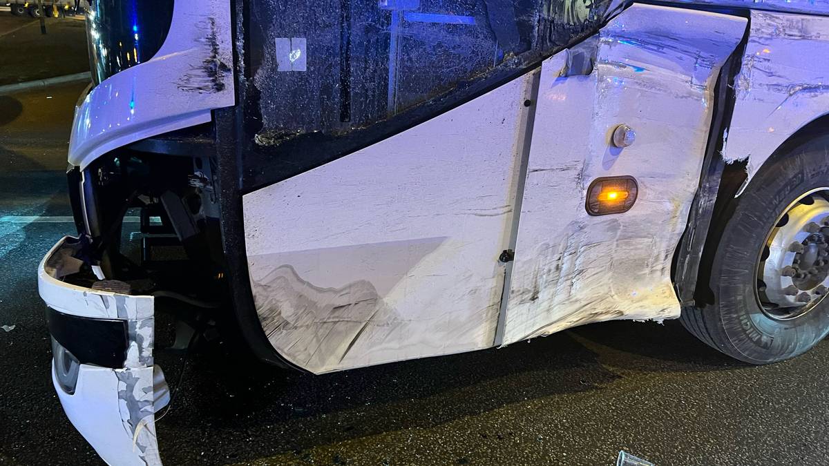 A bus with over 30 Ukrainian refugees collided on a motorway in Poland – NRK Rogaland – Local news, TV and radio