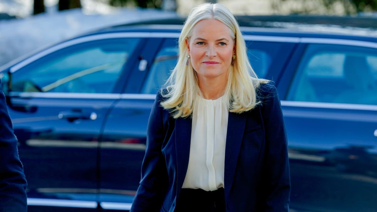 Se og Hør-trio kritiserer Mette-Marit i ny bok