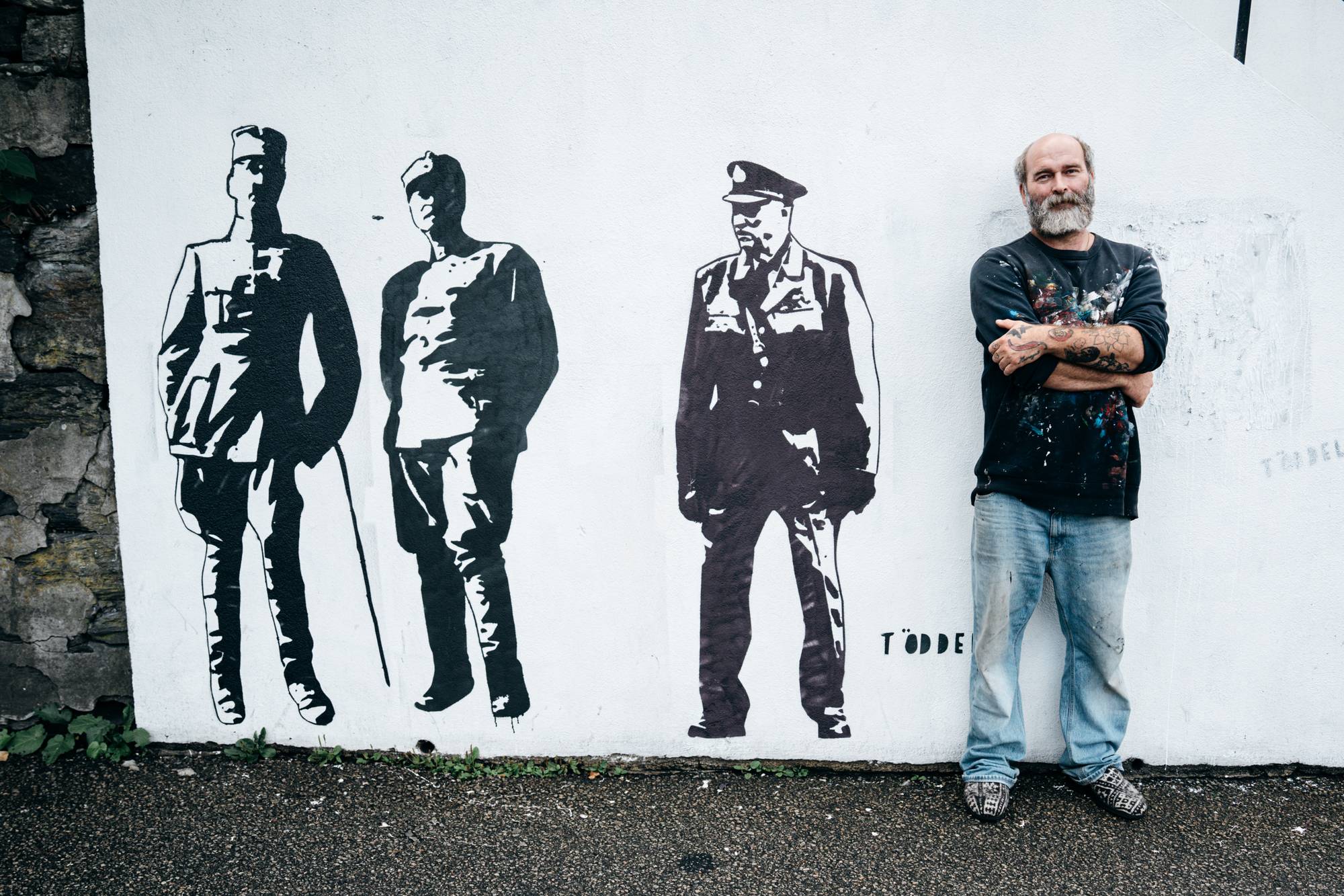 Töddel presentere gatekunst i Stavanger av kong Harald, kong Olav og kong Haakon