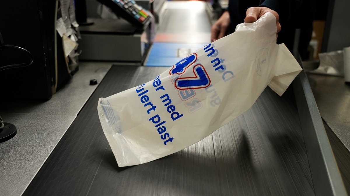 Nordmenn bruker rekordfå plastposer: 53 per person i året