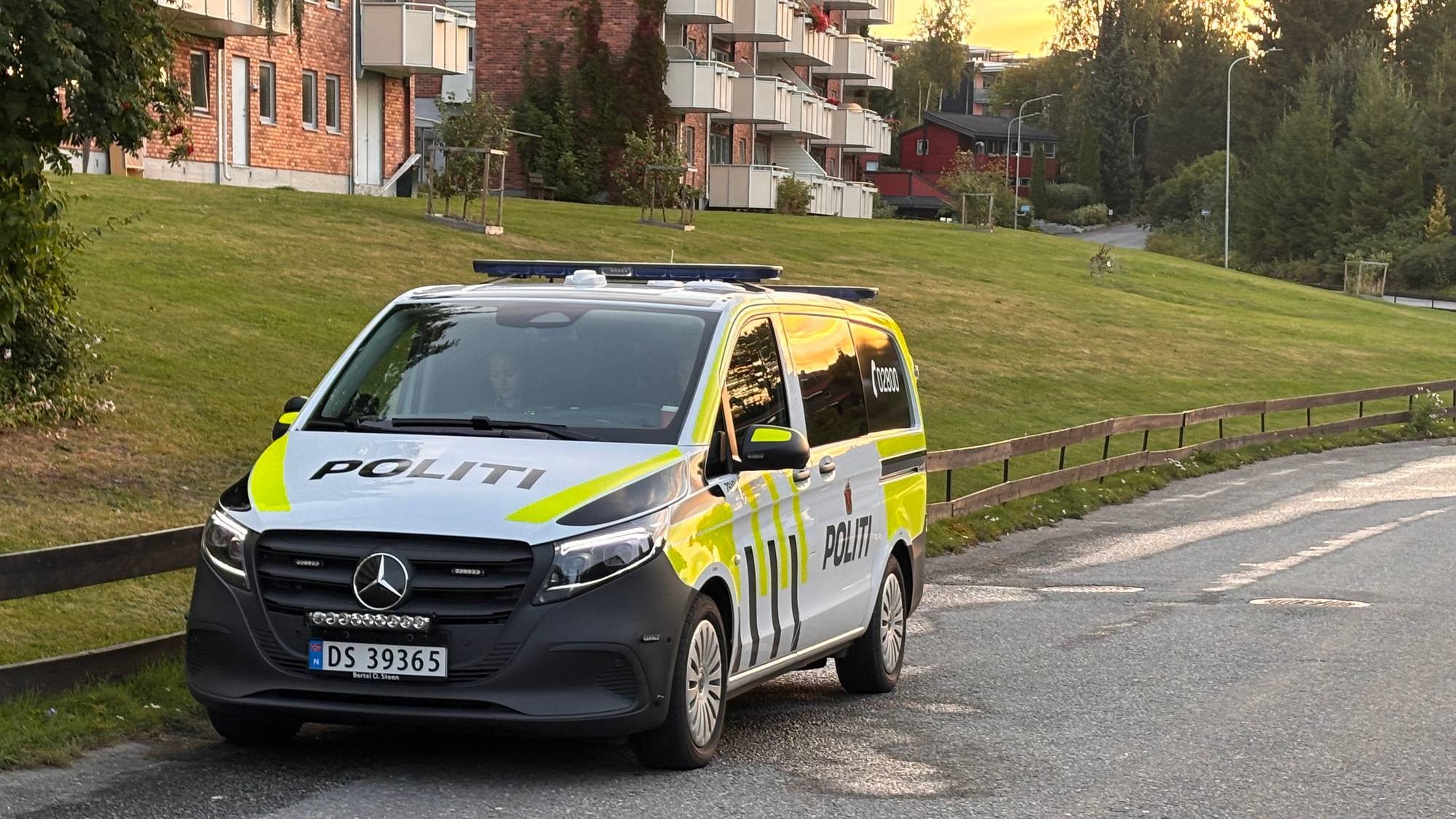 En person er bekreftet omkommet etter brann i et bolighus på Hamar natt til mandag. 