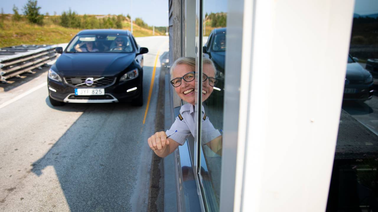 Hilde i bomstasjonen