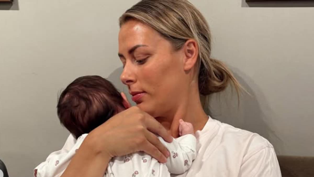 Mørk «avslørt» i mammarolla: – Ho smeltar hjartet mitt heilt