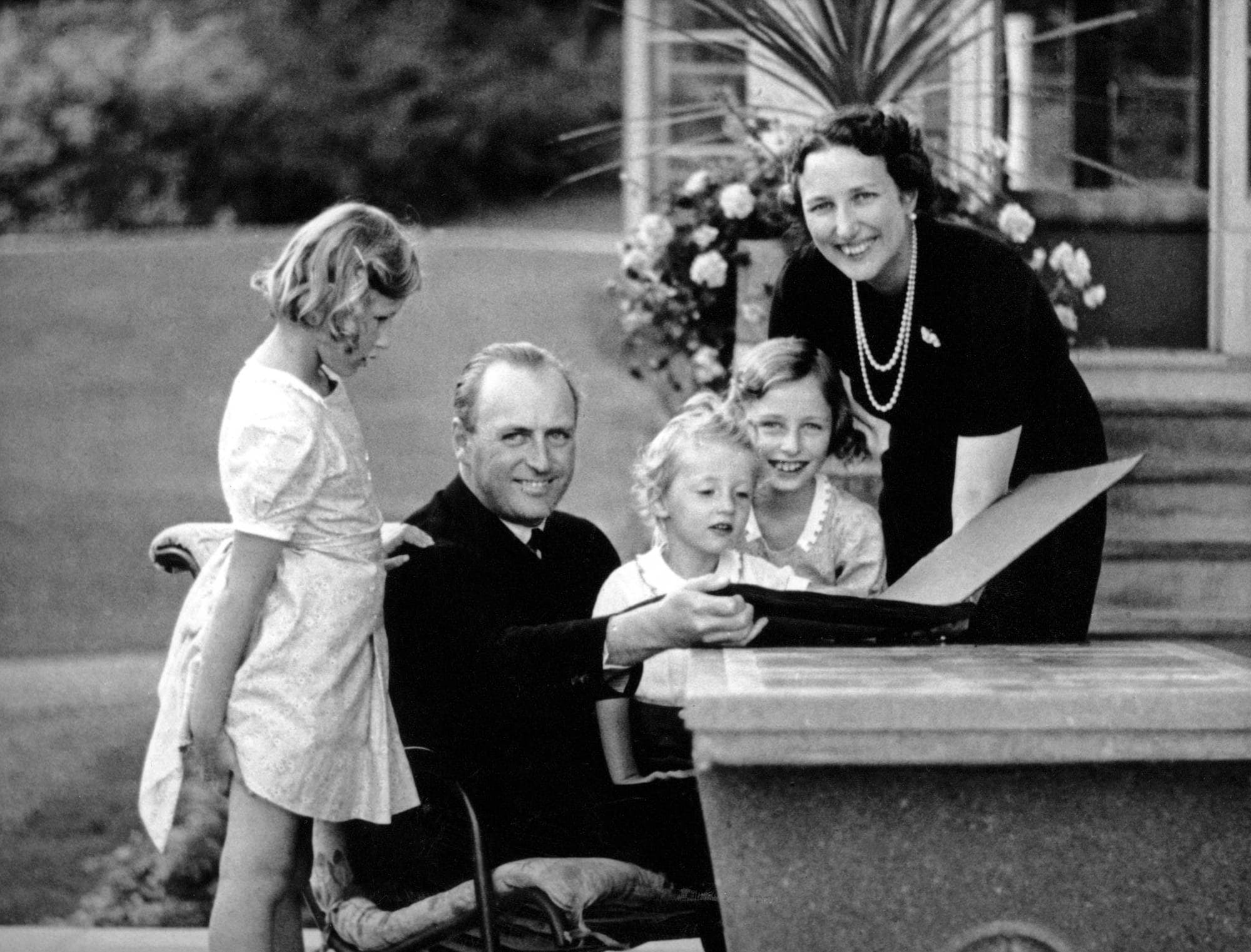 Kronprinsfamilien på Skaugum august 1939.