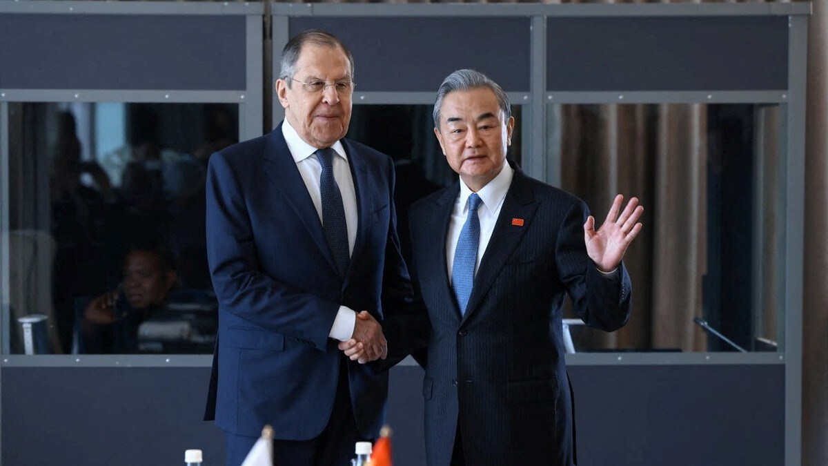 Lavrov har kome til G20-møte
