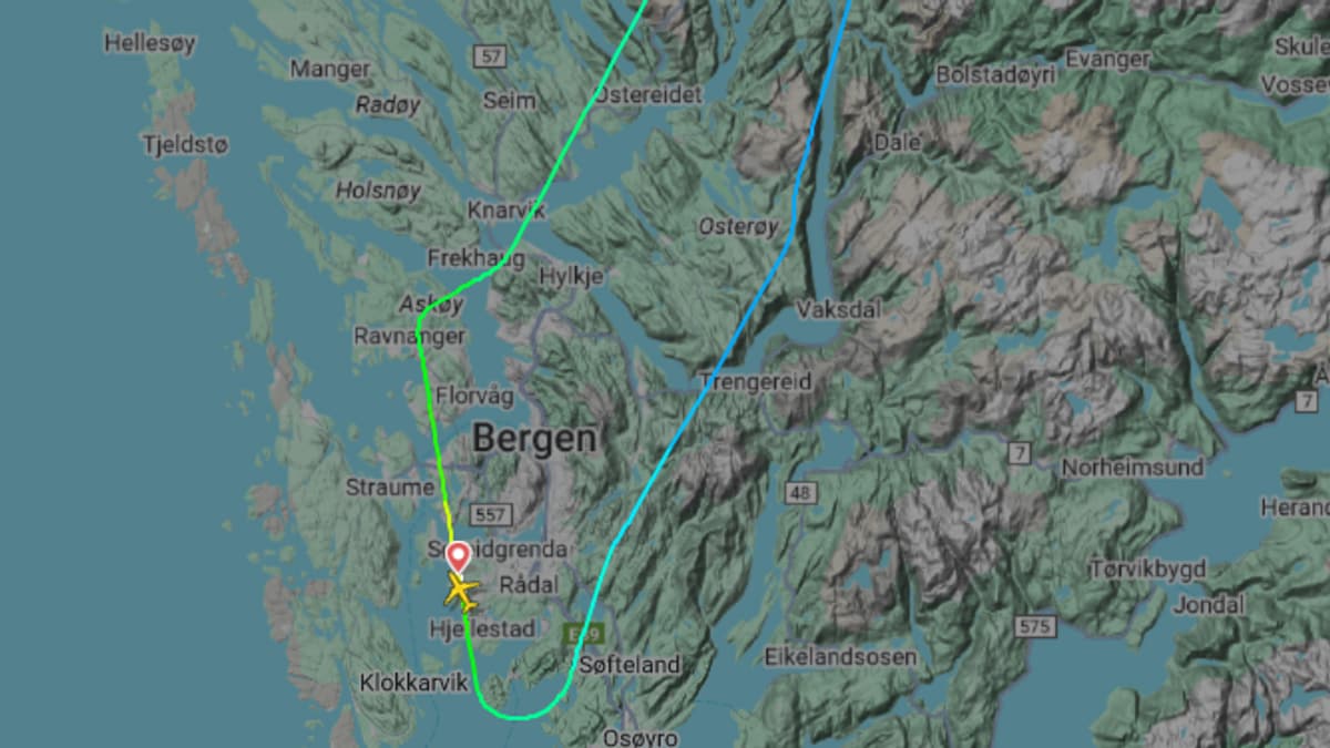 Fly måtte snu grunnet lynnedslag