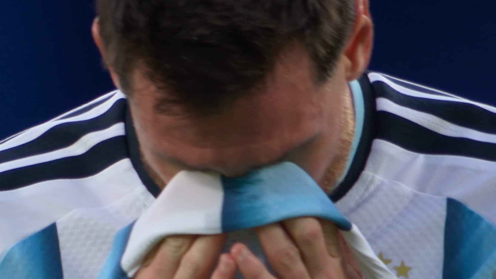 Messi gråter