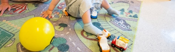 Preben skal starte i barnehagen på Blindheim. For å ha en myk overgang til barnehage livet uten foreldre har man tilvenning med mamma og pappa.