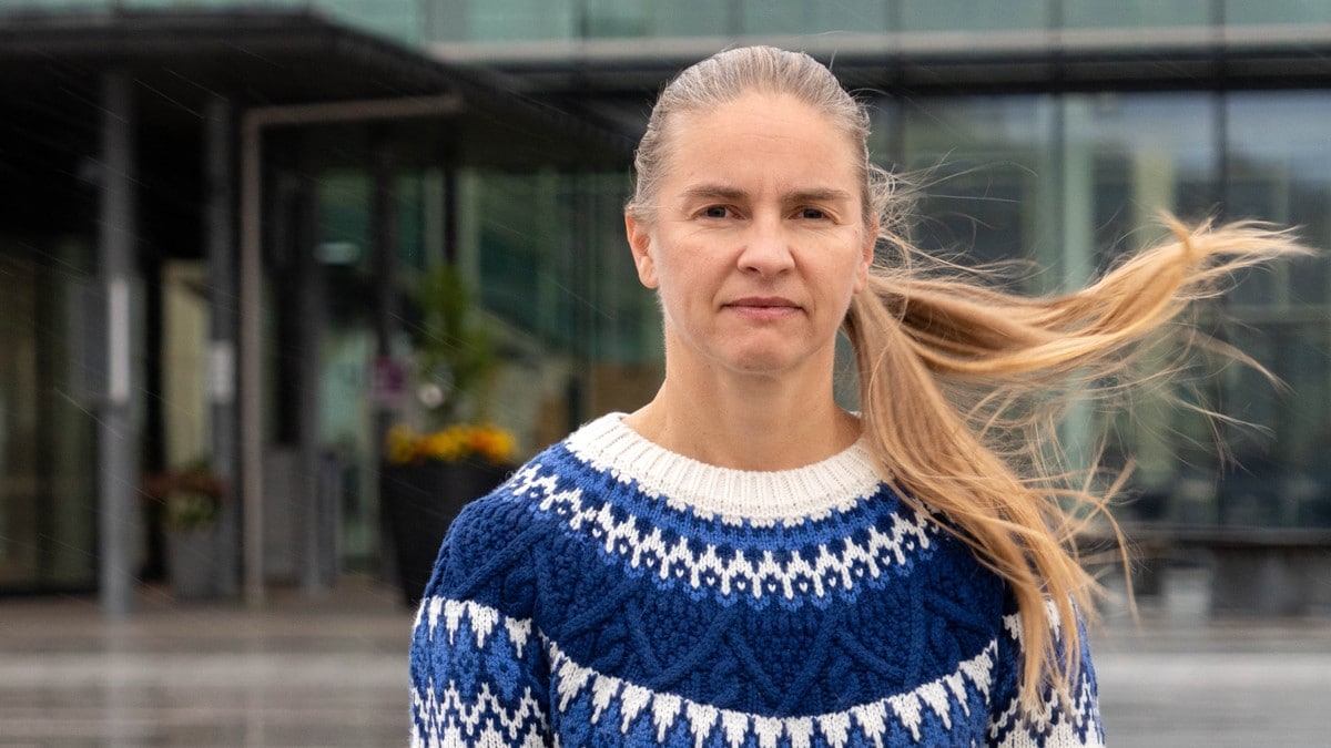 Ble truet med oppsigelse for å ha gjort jobben sin – nå saksøker hun arbeidsgiver