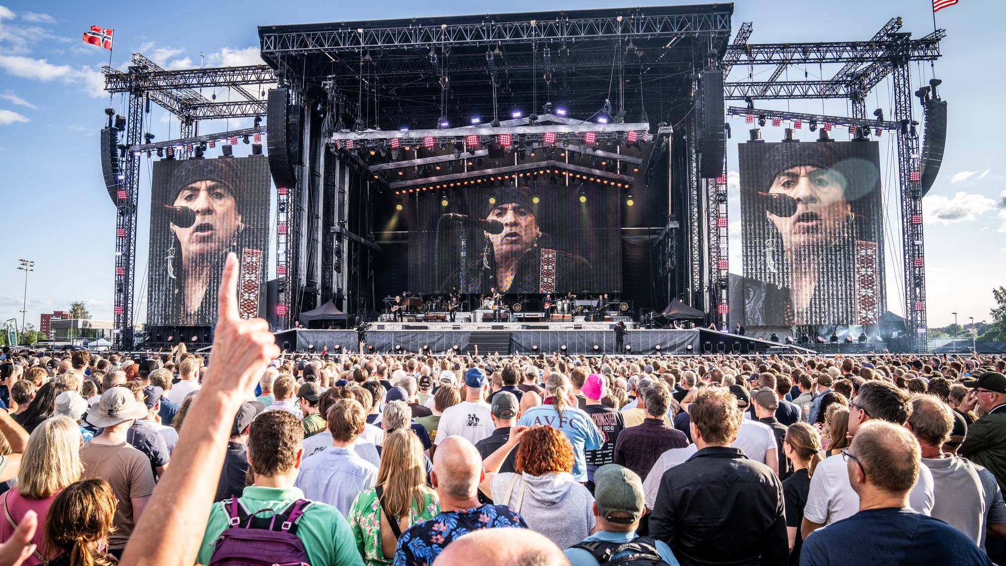 Steven van Zandt på storskjerm under Bruce Springsteen & The E Street Band på Voldsløkka i Oslo 30. juni 2023.