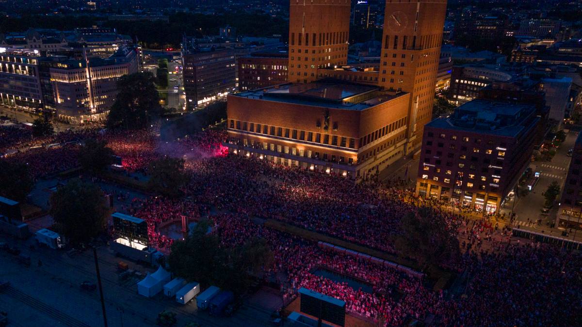Styrker kollektivtilbudet i Oslo etter kvartfinalen: – De færreste av oss kan ro hjem