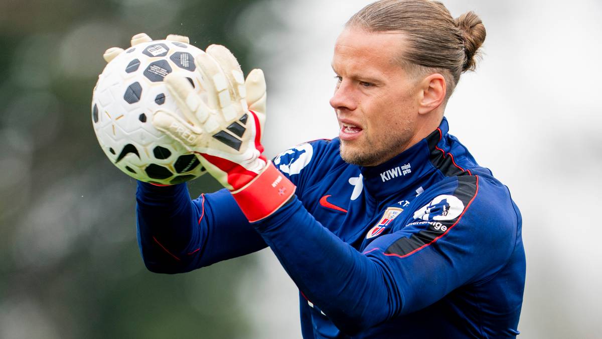 Nyland fortsatt benket etter trenerskifte