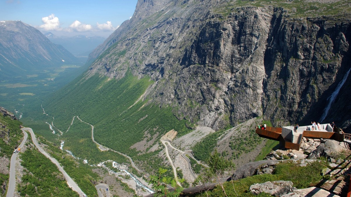 Glemte turist på Trollstigen - NRK Møre og Romsdal - Lokale nyheter, TV