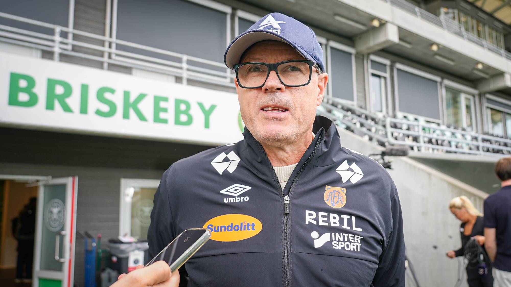 Aalesund-trener Kjetil Rekdal i intervjusetting foran møte mot gamleklubben HamKam.