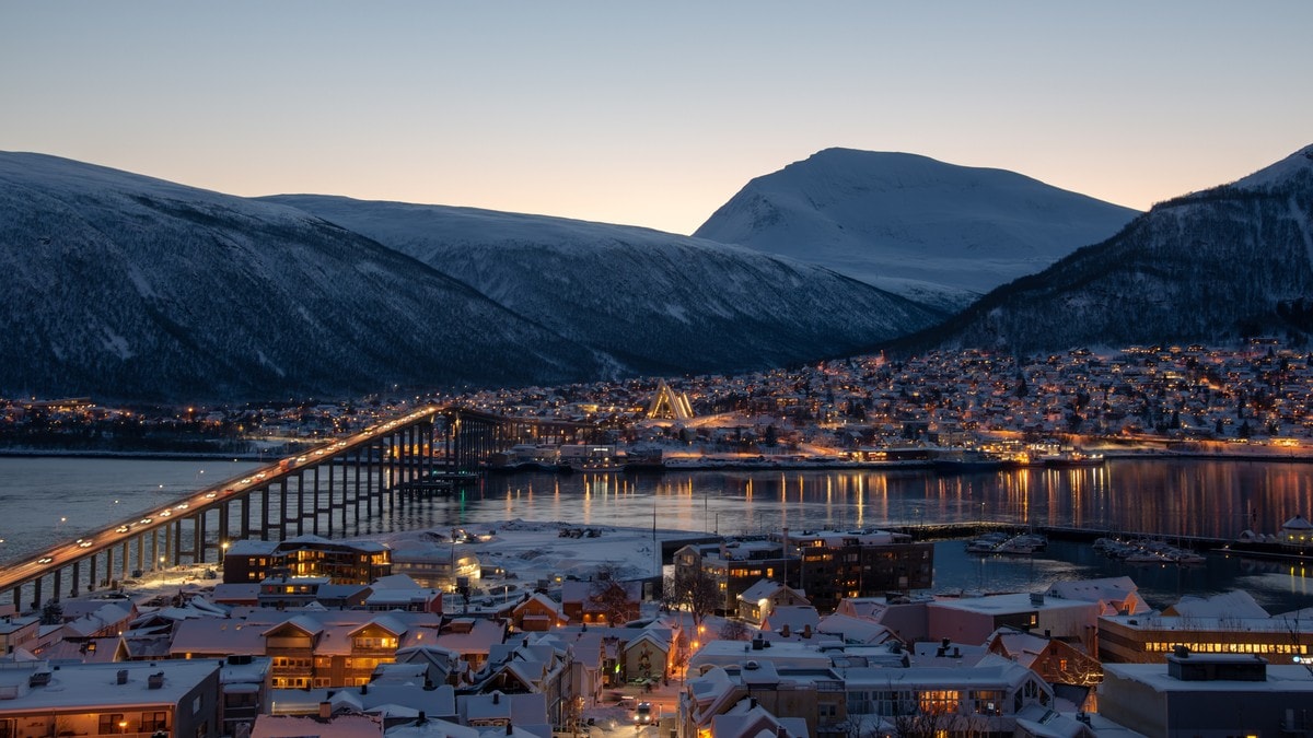 Setter inn beredskapsressurser i Tromsdalen på grunn av stengt bru